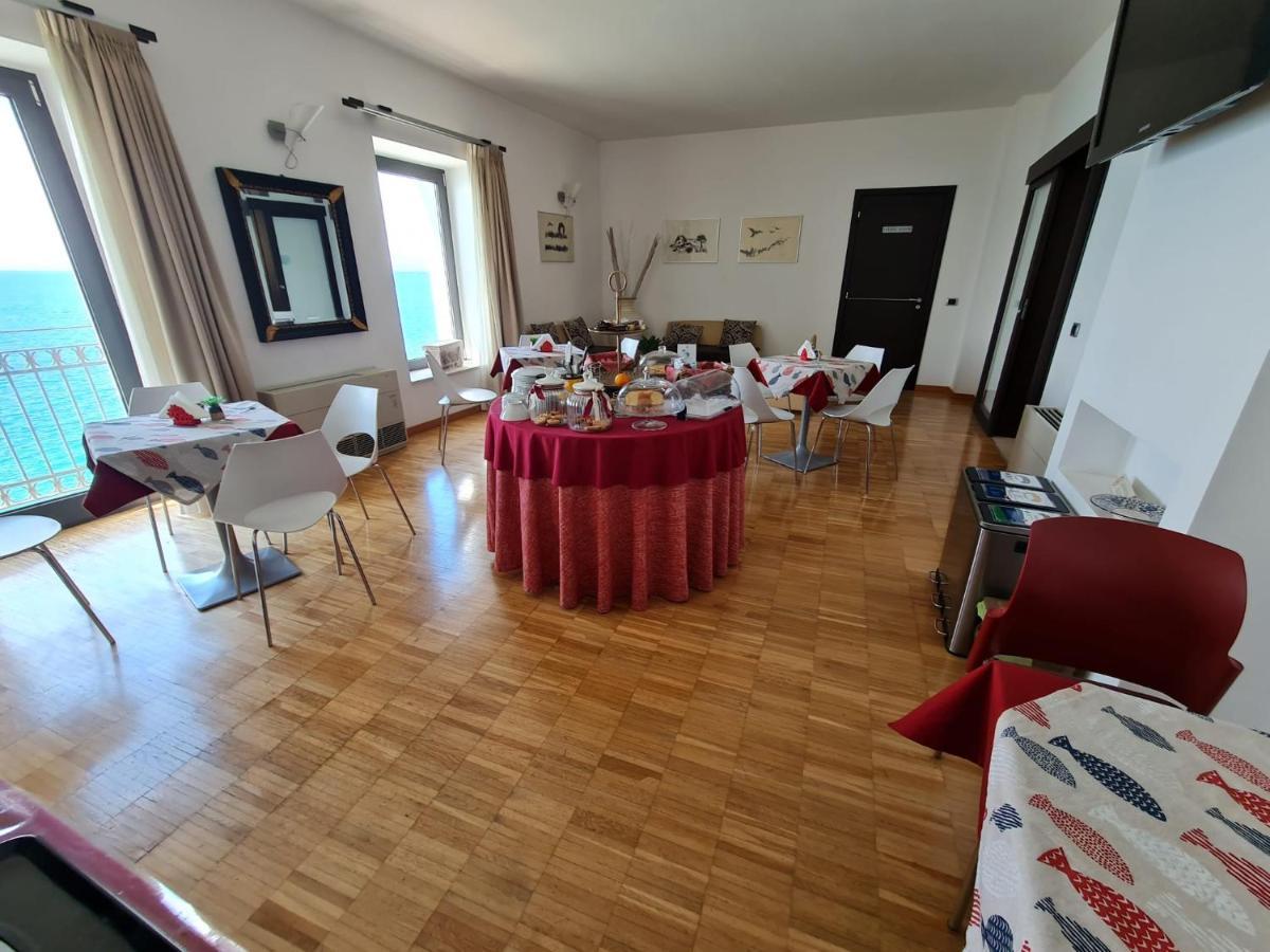 Baja Delle Sirene Bed & Breakfast Taranto Dış mekan fotoğraf
